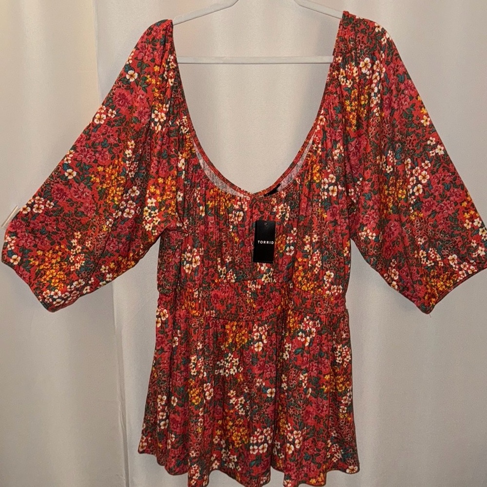 NWT - Torrid Sz. 4 - Sz 26 - Orange Floral Boho Tunic w/some stretch. cute 🥰